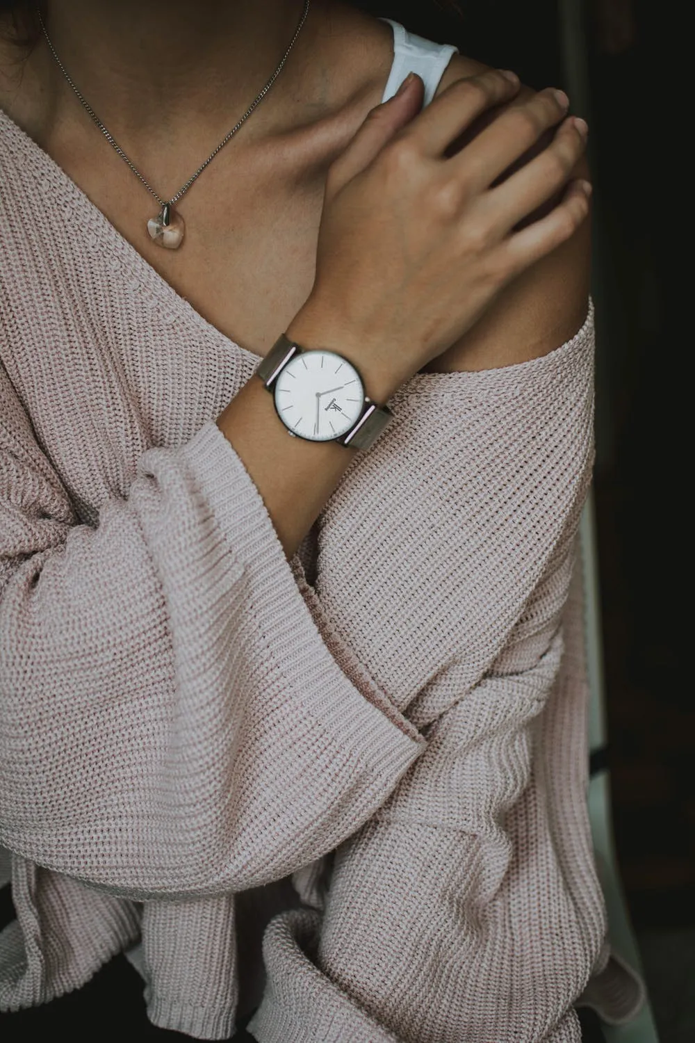 Le bon modèle prolonge une silhouette sans prendre le dessus.